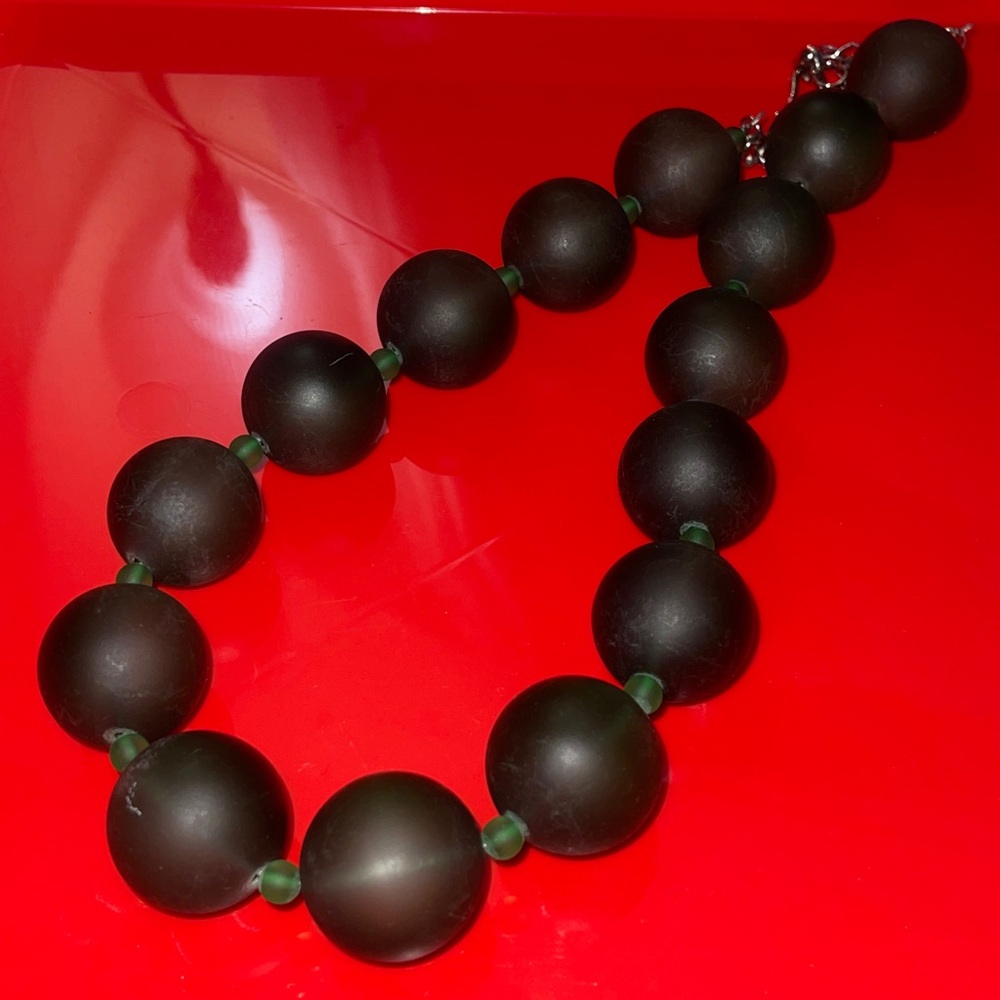 SASSY JONES Dina Necklace Forest Green - Picture 6 of 6